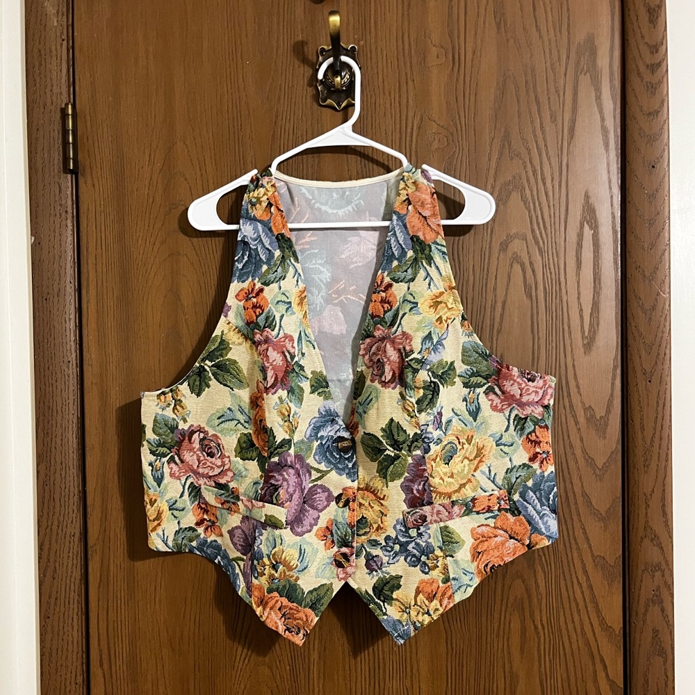 *NWOT* SHEIN Multicolor Floral Blouse Vest